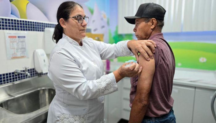 Estado vacina 597 mil pessoas contra gripe e reforça convocação de grupos prioritários